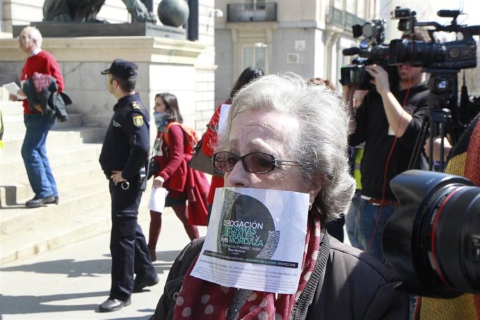 Archivo - Protesta contra la ley mordaza en el Congreso