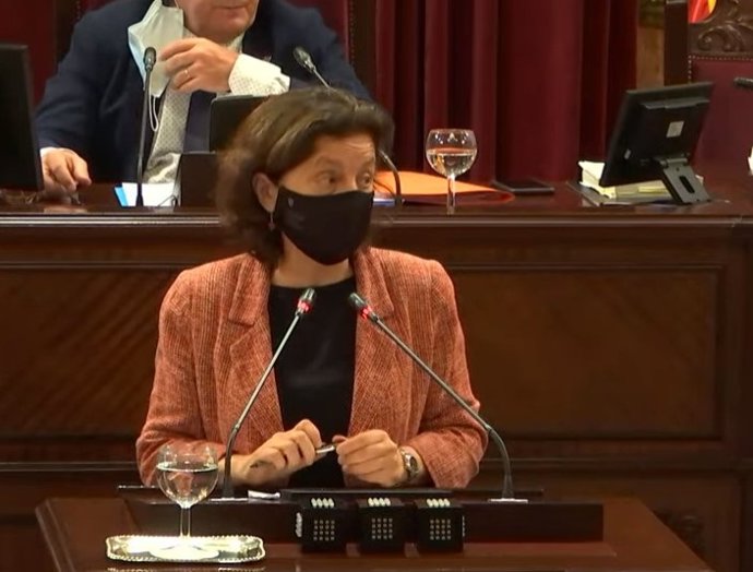 La consellera de Asuntos Sociales y Deportes, Fina Santiago.