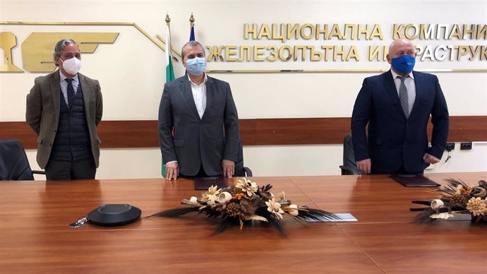 Firma del contrato de Lantania en Bulgaria