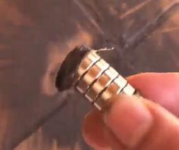 Captura De Un Vídeo De La Plataforma Anticontaminación Sobre La Presencia De Partículas Metálicas Siderúrgicas En La Zona Oeste De Gijón