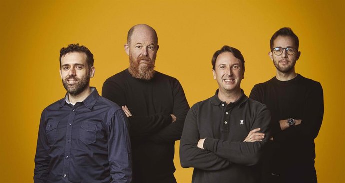 De izquierda a derecha: Víctor G. Barco, Pepe Chamorro, Fernando