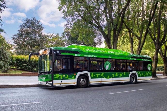 Archivo - CAF suministrará, a través de su filial Solaris, 100 autobuses eléctricos adicionales a Milán