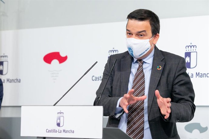 El Consejero De Agricultura, Agua Y Desarrollo Rural, Francisco Martínez Arroyo, Informan, En Rueda De Prensa, Sobre Asuntos Del Consejo De Gobierno Relacionados Con Sus Departamentos.