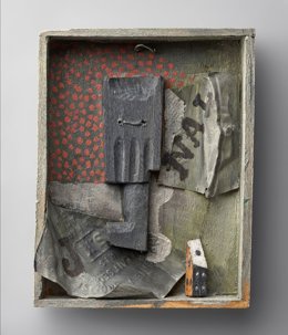 Obra 'Copa, priódico y dado'