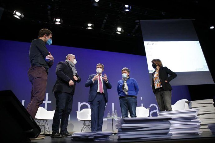 Presentación del festival literario Gutun Zuria.