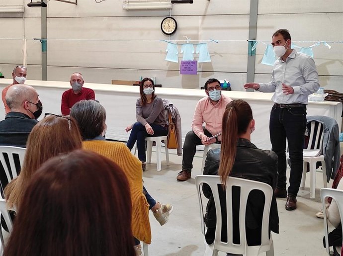 IU pide a Junta que garantice la demanda de material a fabricantes y critica falta de compromiso con industria