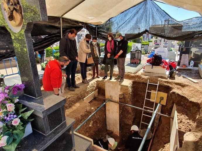 Exhumaciones en el cementerio de Segorbe