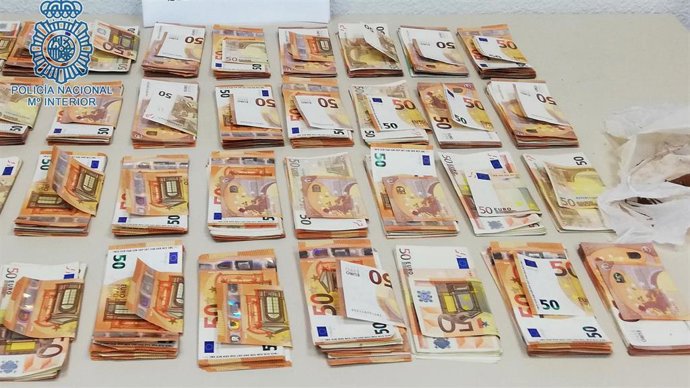 [Sevilla] Nota De Prensa "La Policía Nacional Recupera Casi 40 000 Euros De Ahorros De Una Pareja Octogenaria "