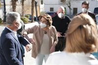 Susana Díaz estará “vigilante” para que las contrataciones por las nuevas ayudas de la Junta no sean “un coladero”