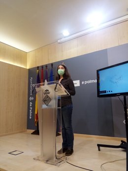 La regidora de Modelo de Ciudad, Vivienda Digna y Sostenibilidad, Neus Truyol, en una rueda de prensa.