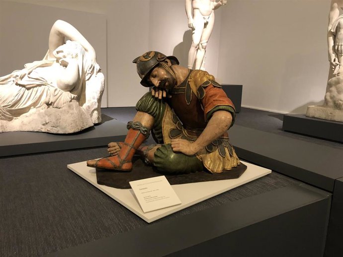Un 'soldado' obra Alonso de Rozas, entre las 13 piezas que componen 'Grotescos Verdugos'.