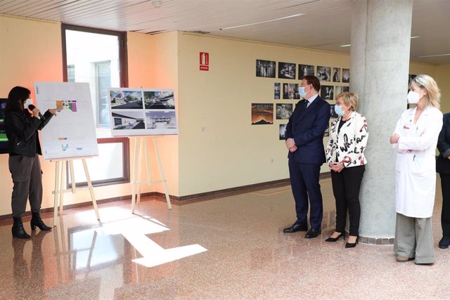 Ximo Puig y Ana Barceló visitan el hospital de Alicante