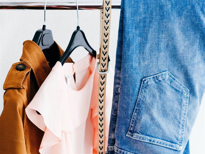 Con pocas prendas clave se puede conseguir un completo guardarropa