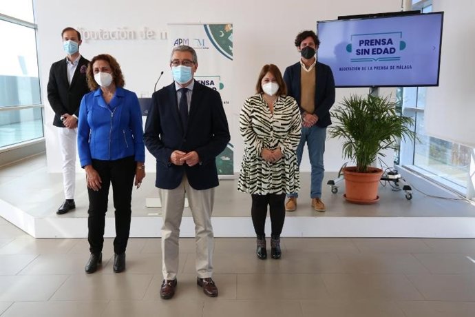 Presentación del proyecto 'Prensa sin edad' para combatir la brecha digital en mayores y enseñarles herramientas para detectar la desinformación y los bulos