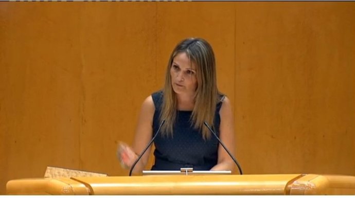 La senadora María Ponce