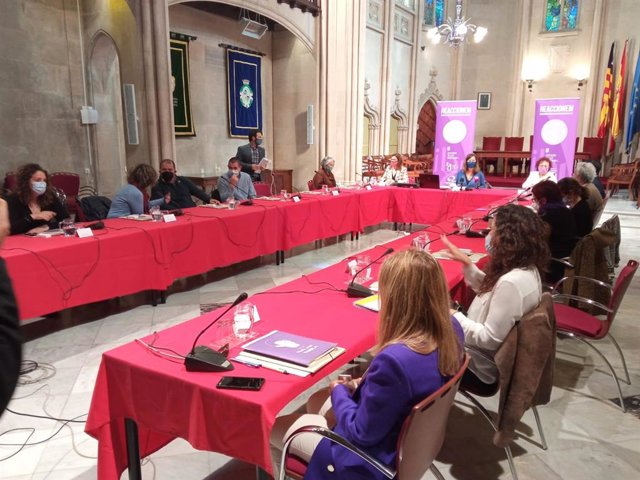 Reunión de la Comisión de Seguimiento del Plan Autonómico para la Lucha contra el Tráfico de Mujeres y Niñas con fines de Explotación Sexual y Abordaje de la Prostitución en las Illes Balears.