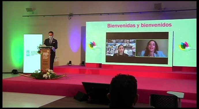 El consejero de Turismo, Comercio y Consumo, Javier Hurtado, ha inaugurado este miércoles en Vitoria el IV Foro de Ecoturismo de Euskadi,