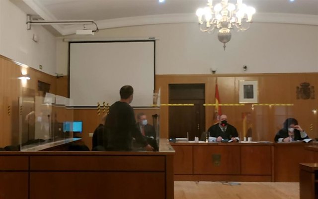 El presunto pedófilo, durante el juicio celebrado en la Audiencia de Valladolid.