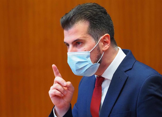 Moción.-Castaño entierra cualquier pacto con Tudanca, le acusa de "romper" Cs y le pide que les deje "morir en paz"