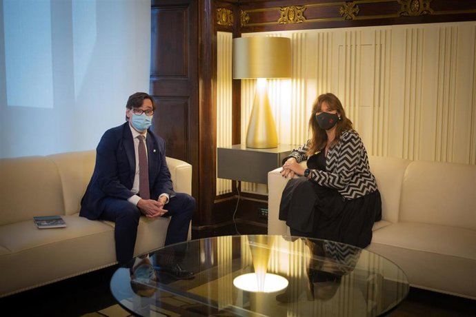 Reunión del candidato del PSC a la Presidencia de la Generalitat, Salvador Illa, y la presidenta del Parlament, Laura Borrs, en la ronda de contactos para la investidura.