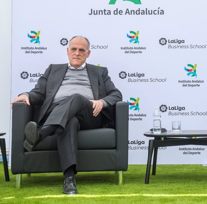 El presidente de LaLiga, Javier Tebas, en un acto junto a la Junta de Andalucía.
