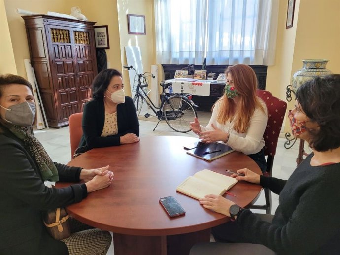 Reunión de Serrano con asociaciones vecinales