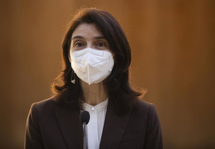 La presidenta del Senado, Pilar Llop, atiende a los medios de comunicación durante su visita  al Parlamento Andaluz. En Sevilla (Andalucía, España), a 12 de marzo de 2021.