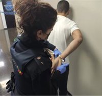 Detienen a un hombre por dos incendios originados en un edificio ocupado de Palma