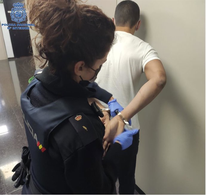 La Policía Nacional Detiene A Hombre Por Dos Delitos De Incendio Con Riesgo Para Las Personas