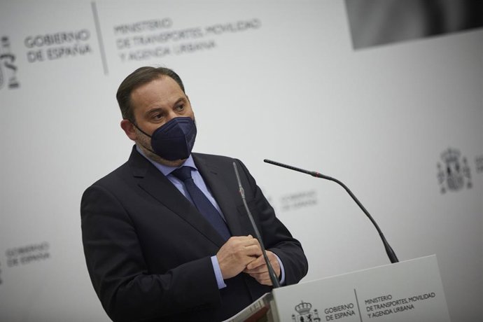 El ministro de Transportes, Movilidad y Agenda Urbana, José Luis Ábalos, interviene durante una rueda de prensa tras mantener una reunión con el Gobierno gallego en la sede del Ministerio, en Madrid, (España), a 10 de marzo de 2021.