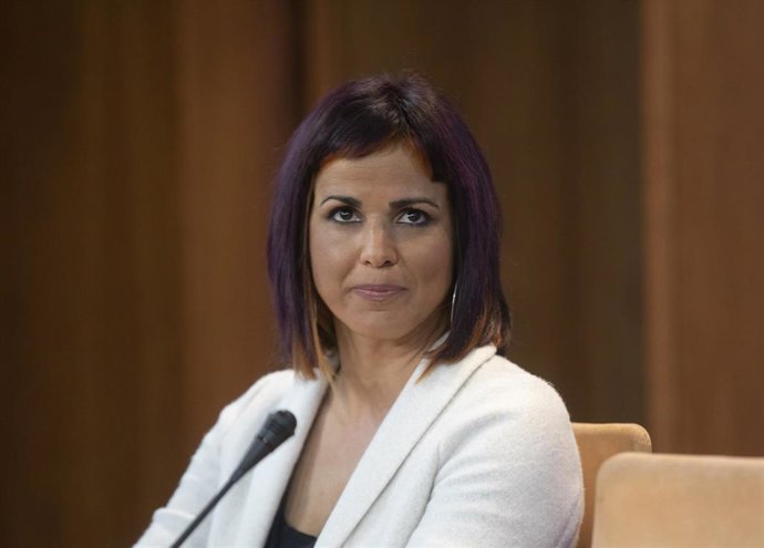 La diputada no adscrita Teresa Rodríguez , durante la rueda de prensa en el Parlamento andaluz. En Sevilla (Andalucía, España), a 17 de marzo de 2021. (Foto de archivo).