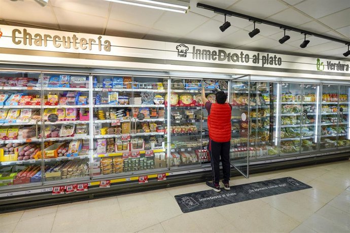 Archivo - Tienda DIA