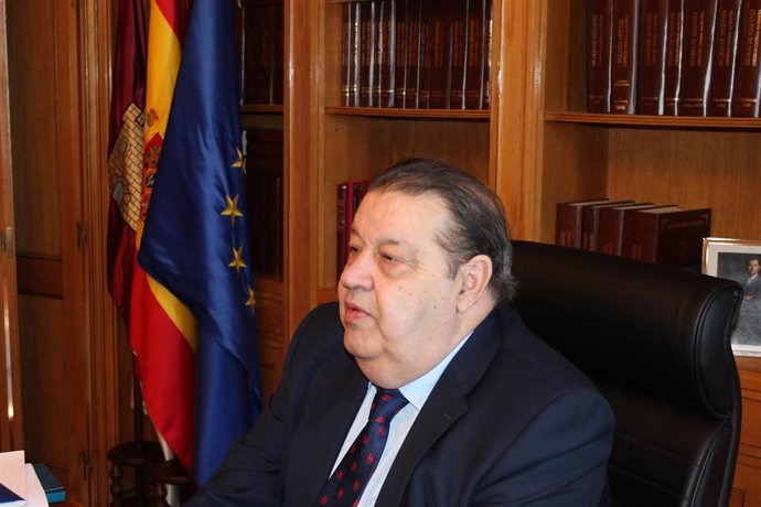 Archivo - Entrevista al presidente de las Cortes regionales, Jesús Fernández Vaquero