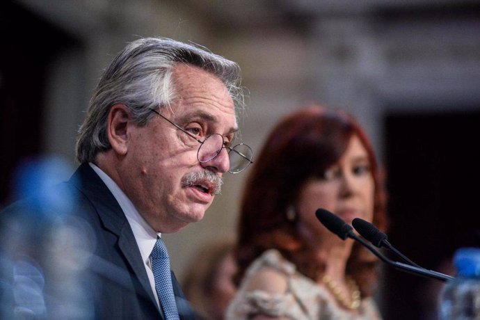 Alberto Fernández, presidente de Argentina, junto a la vicepresidenta Cristina Fernández