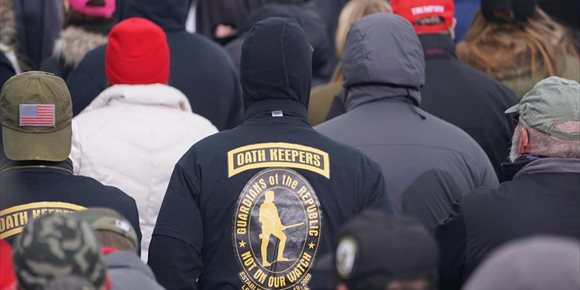 2. EEUU se niega a poner en libertad al líder de los Oath Keepers por su participación en el asalto al Capitolio