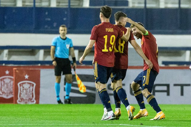 Celebrate score of Adria Pedrosa of Spain U21 during the UEFA Euro Under 21 Qualifier match between Spain U21 and Faroes Island U21 at Estadio Municipal de Marbella on November 12, 2020 in Malaga, Spain.