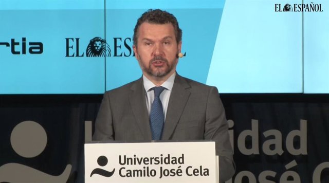 El presidente de la Comisión Nacional del Mercado de Valores (CNMV), Rodrigo Buenaventura, durante su intervención en el 'I Simposio del Observatorio de las Finanzas' organizado por El Español e Invertia.