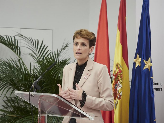 La presidenta del Gobierno de Navarra, María Chivite interviene en el Palacio de Gobierno de Navarra, Pamplona, Navarra (España), a 5 de marzo de 2021