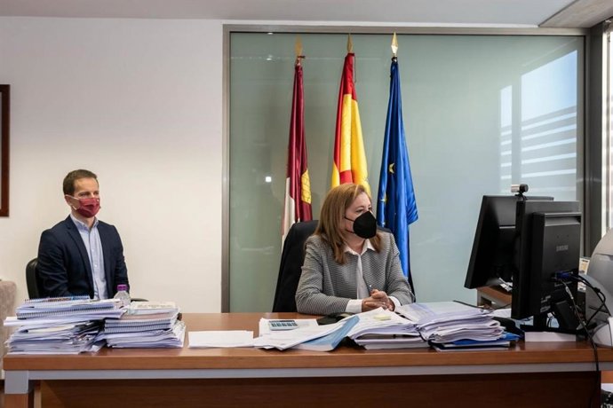 La consejera de Educación, Cultura y Deportes, Rosa Ana Rodríguez, inaugura las IV Jornadas formativas sobre la EVAU, dirigida a orientadores, tutores de 2 curso de Bachillerato y responsables de la EVAU de los equipos directivos