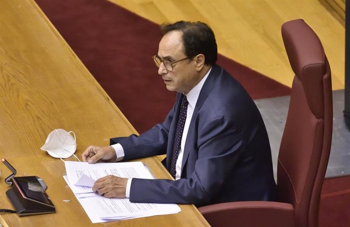 Archivo - Vicent Soler comparece en Corts