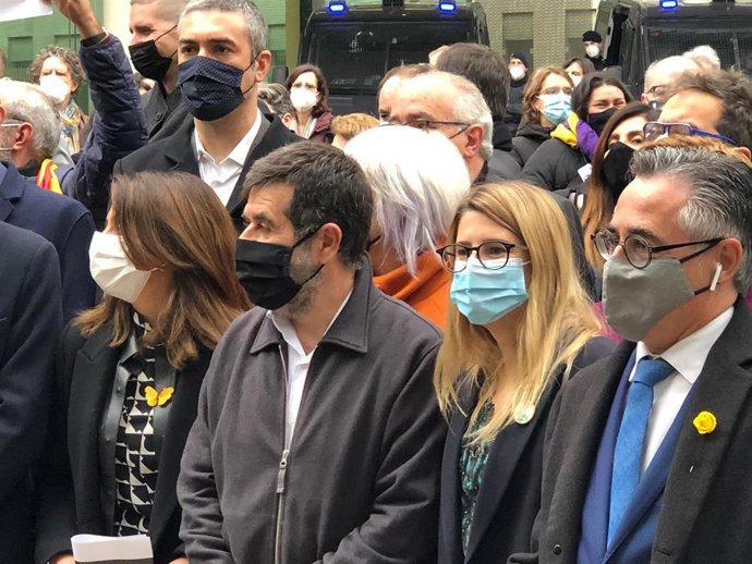 La vicepresidenta de Junts, Elsa Artadi, con el secretario general del partido, Jordi Snchez