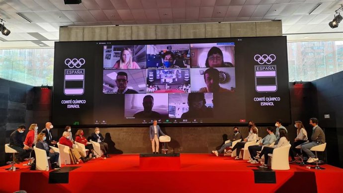 El COE acogió el acto Camino al Olimpo con el hockey sobre hierba como protagonista.