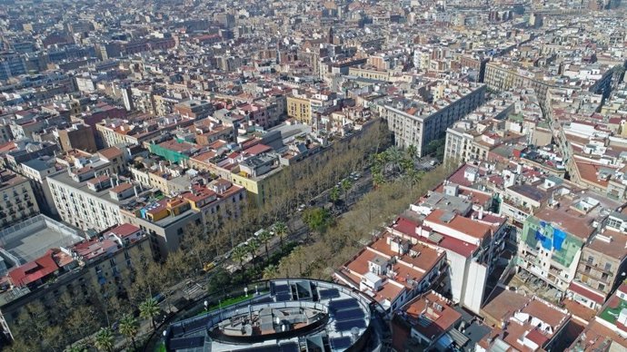 Imgen rea de la rambla del Raval de Barcelona, en el distrito de Ciutat Vella