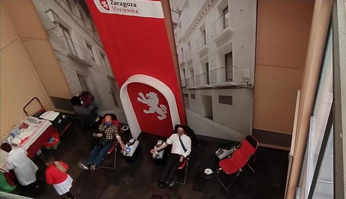 Donación de sange en la sede de Zaragoza Vivienda, en la calle San Pablo 61, en el distrito del Casco Histórico