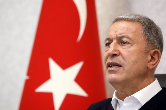 Archivo - El ministro de Defensa de Turquía, Hulusi Akar