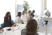 Maroto defiende los criterios de idoneidad en la vacunación e insiste en que las decisiones las toma la ponencia