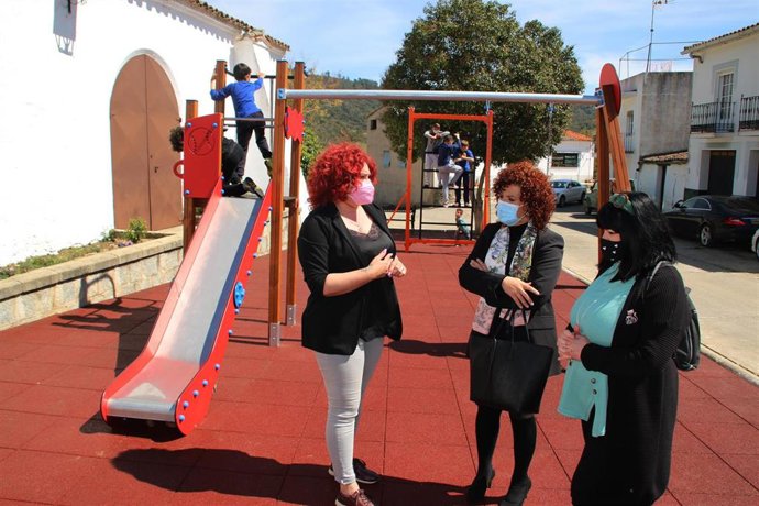 La presidenta de la Diputación, María Eugenia Limón, en La Nava. 