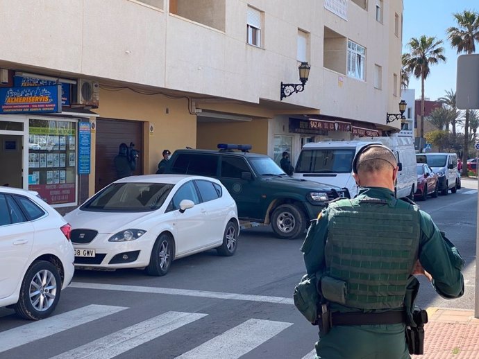 Sucesos.-Una veintena de detenidos en una macrooperación contra el tráfico de hachís en Almería, Málaga y Pontevedra