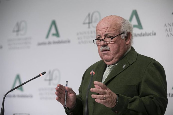El consejero de Salud y Familias, Jesús Aguirre, durante la rueda de prensa posterior a la reunión del Consejo de Gobierno de la Junta de Andalucía, foto de archivo