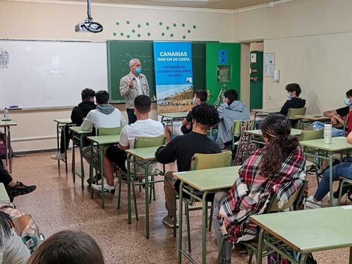 Charla de 'Canarias, 1500 km de Costa'